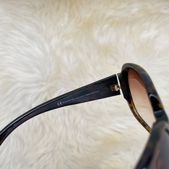 Gucci Sunglasses - EUC - Comes with original case - Picture 6 of 9